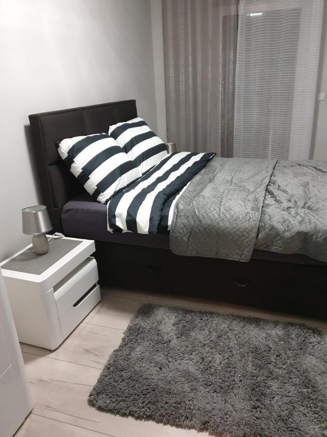 Apartament Skarbowa 1& Parking Leszno  Exterior foto